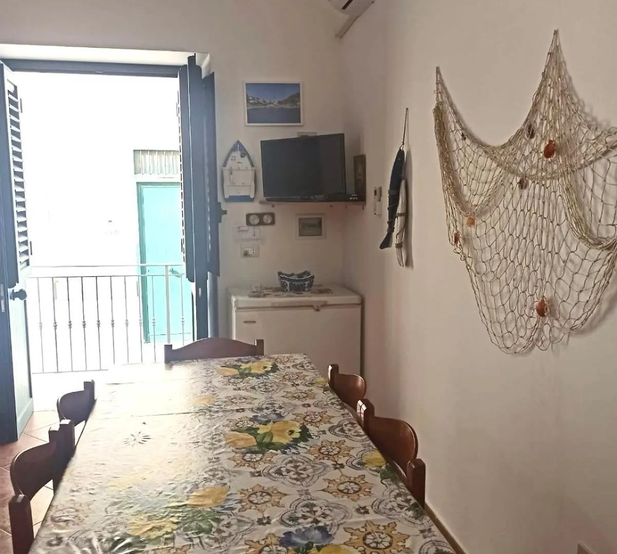 Casa Spaziosa Al Centro Di Ustica Isola di Ustica 0*,